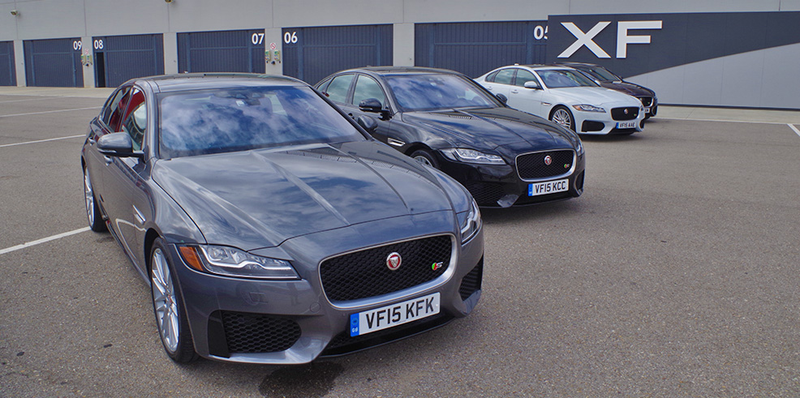 Illustration for article titled The 2016 Jaguar XF Is One Good Gimmick Short Of Perfection